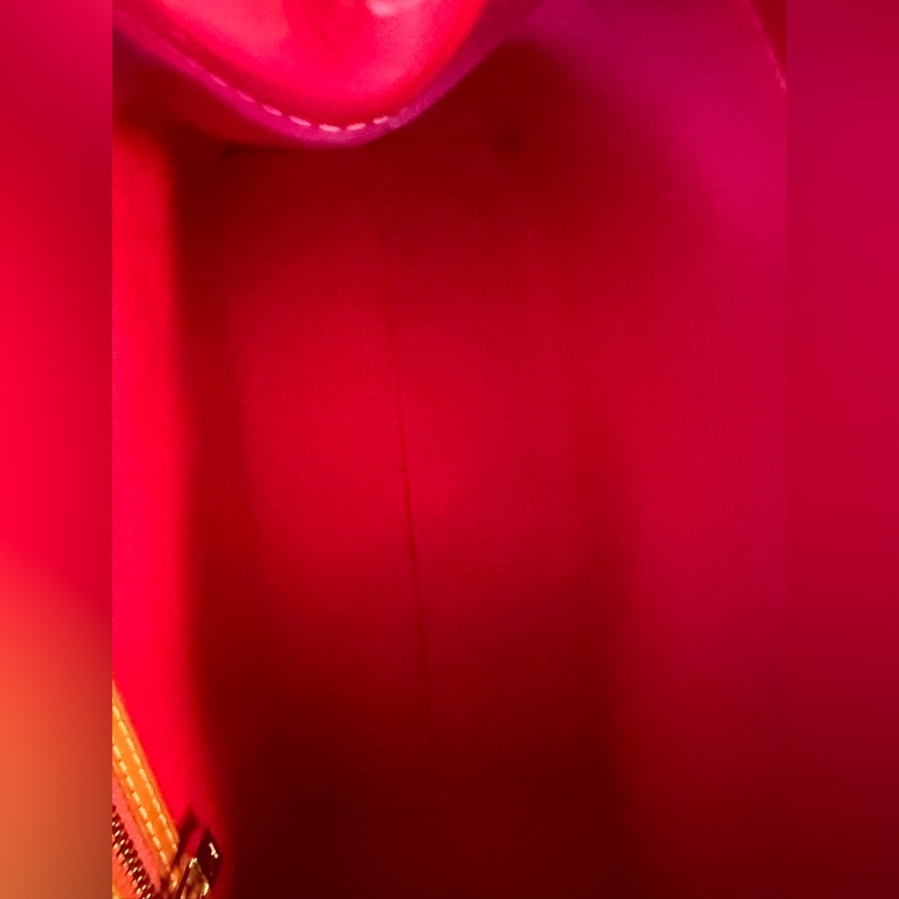 Luis Vuitton (posh auth.) Vernis leather HOT PINK mini tote bag! PRISTINE! - Picture 9 of 16